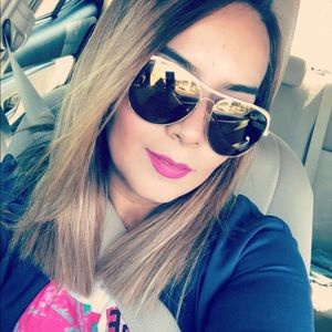 Meet your Posher, Lizette